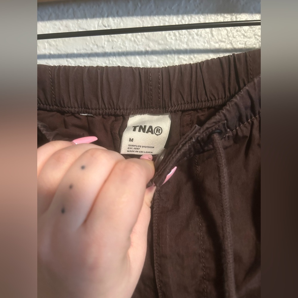Aritzia tna brown cargo pants - Picture 5 of 10